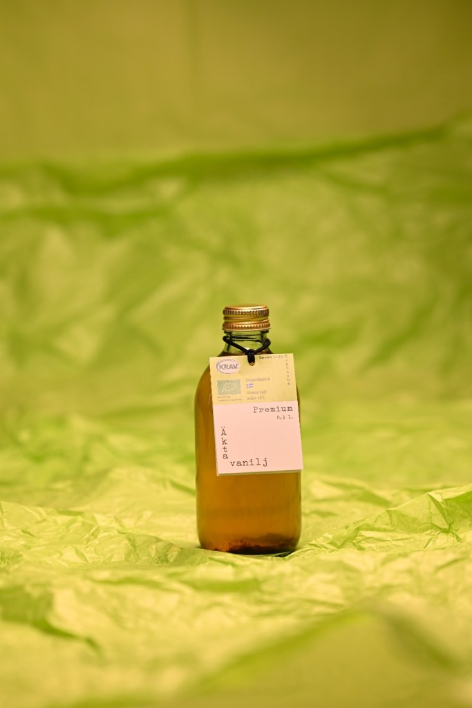 0,3 liters flaska med Green Life Kombuchas kombucha med äkta vanilj.