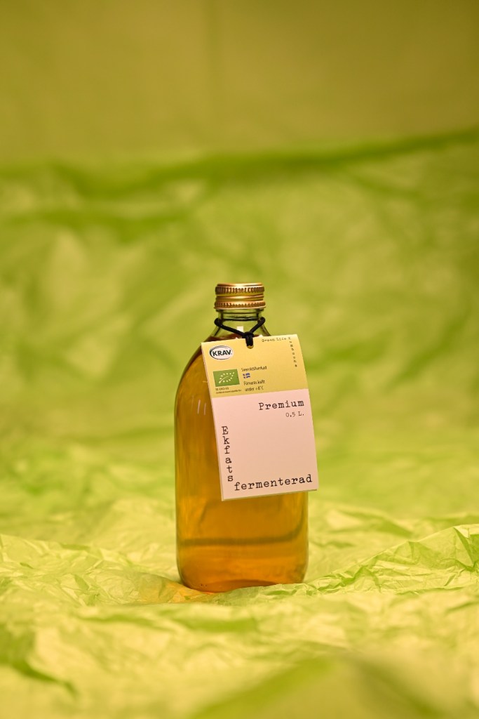 0,5 liters flaska med Green Life Kombuchas ekfatsfermenterade kombucha.